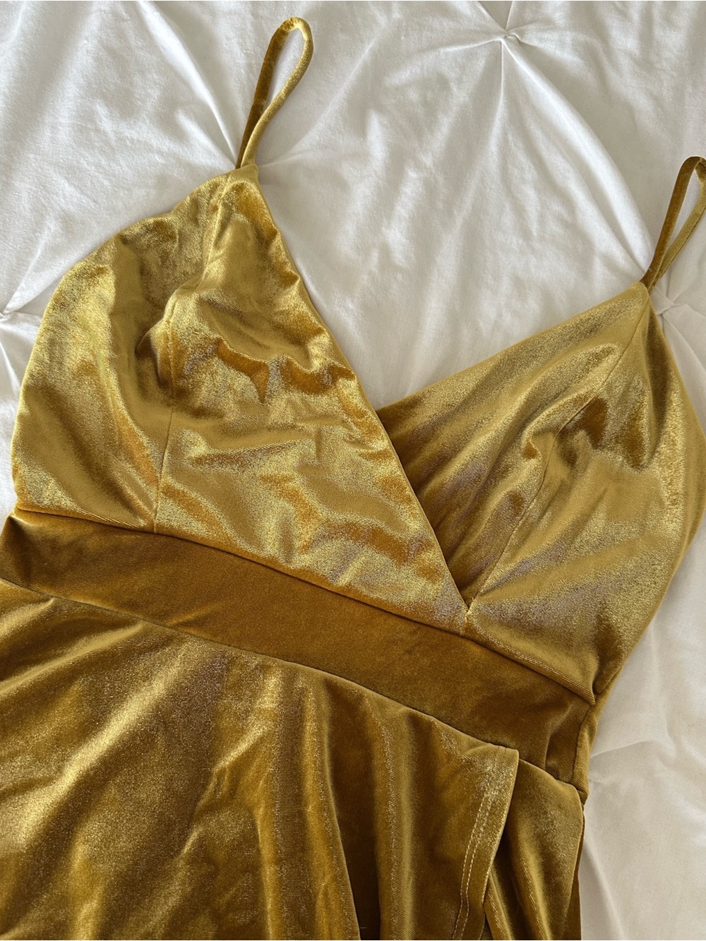 A'GACI Gold Velvet V-Neck Spaghetti Skort Romper - Picture 2 of 5